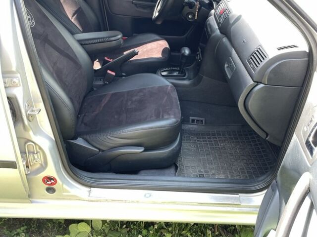 Серый Шкода Октавия, объемом двигателя 1.6 л и пробегом 350 тыс. км за 3700 $, фото 5 на Automoto.ua