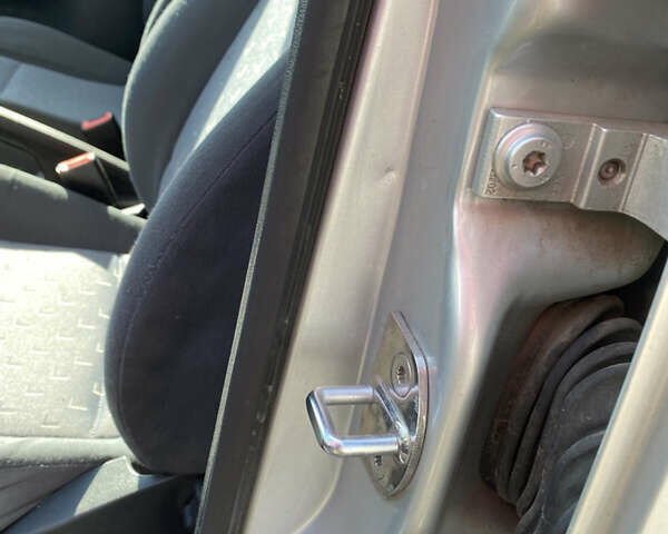 Серый Шкода Октавия, объемом двигателя 1.6 л и пробегом 232 тыс. км за 4250 $, фото 40 на Automoto.ua