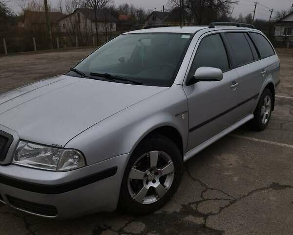 Серый Шкода Октавия, объемом двигателя 1.6 л и пробегом 252 тыс. км за 4300 $, фото 2 на Automoto.ua