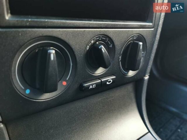 Серый Шкода Октавия, объемом двигателя 1.6 л и пробегом 236 тыс. км за 5300 $, фото 38 на Automoto.ua