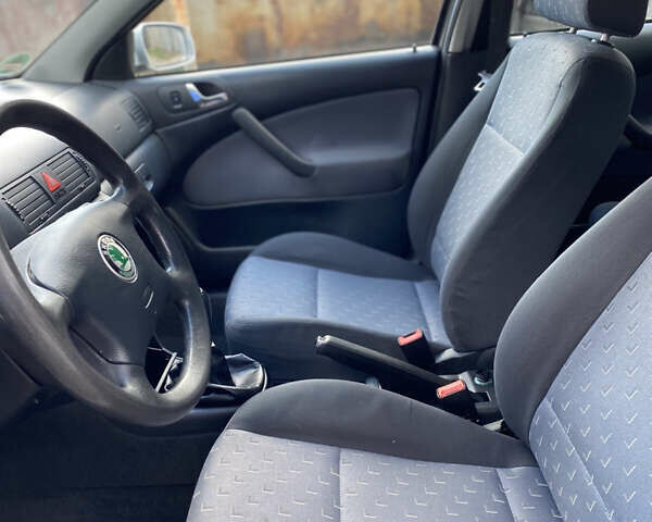 Серый Шкода Октавия, объемом двигателя 1.6 л и пробегом 232 тыс. км за 4250 $, фото 20 на Automoto.ua