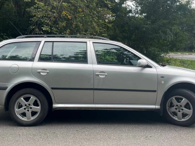 Серый Шкода Октавия, объемом двигателя 1 л и пробегом 253 тыс. км за 4401 $, фото 3 на Automoto.ua