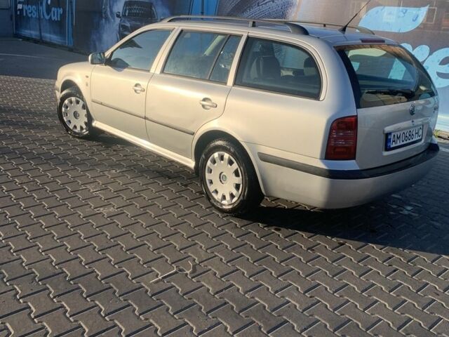 Серый Шкода Октавия, объемом двигателя 1.6 л и пробегом 240 тыс. км за 5000 $, фото 2 на Automoto.ua