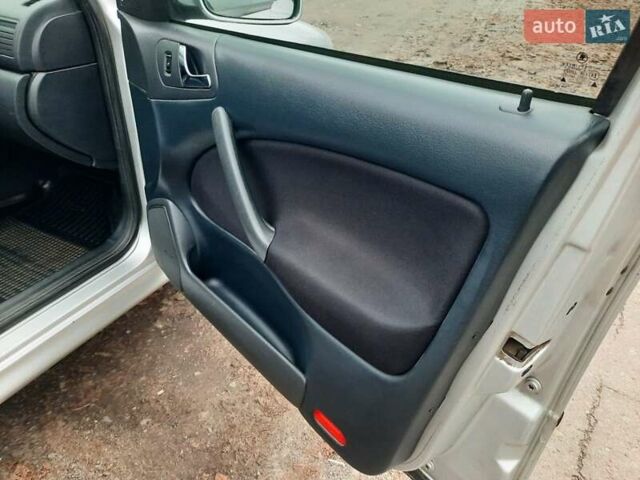 Сірий Шкода Октавія, об'ємом двигуна 1.6 л та пробігом 202 тис. км за 4850 $, фото 52 на Automoto.ua