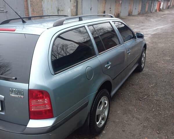 Серый Шкода Октавия, объемом двигателя 1.6 л и пробегом 230 тыс. км за 6500 $, фото 4 на Automoto.ua