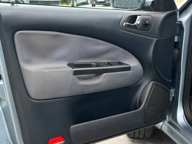 Серый Шкода Октавия, объемом двигателя 1.6 л и пробегом 436 тыс. км за 3340 $, фото 9 на Automoto.ua