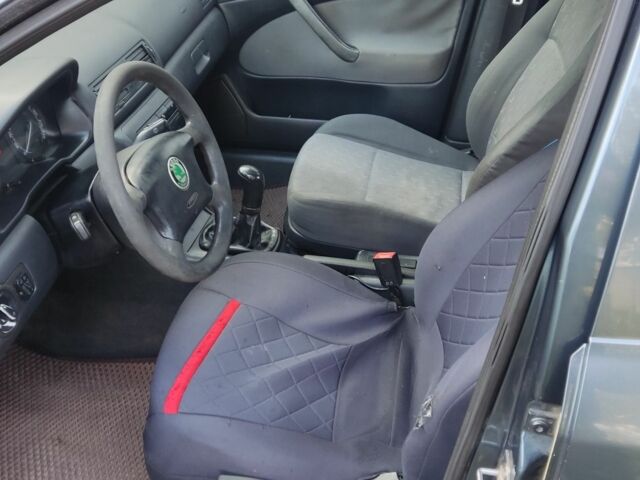 Серый Шкода Октавия, объемом двигателя 0 л и пробегом 347 тыс. км за 1599 $, фото 1 на Automoto.ua