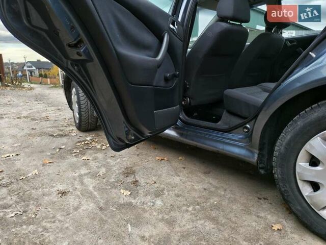 Серый Шкода Октавия, объемом двигателя 1.98 л и пробегом 235 тыс. км за 4900 $, фото 42 на Automoto.ua