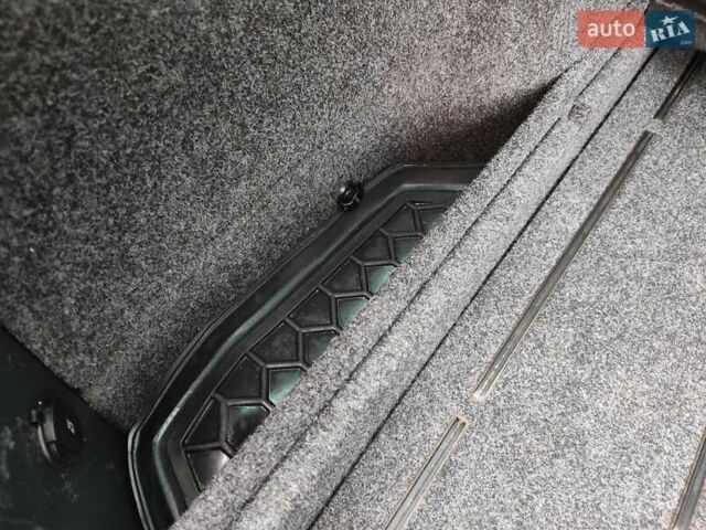 Серый Шкода Октавия, объемом двигателя 1.98 л и пробегом 296 тыс. км за 4599 $, фото 38 на Automoto.ua