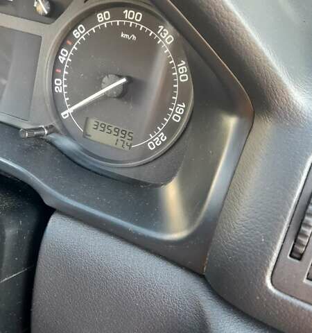 Шкода Октавія 2003 у Києві на Automoto.ua Сірий Шкода Октавія, об'ємом двигуна 1.9 л та пробігом 395 тис. км за 5300 $, фото 2 на Automoto.ua