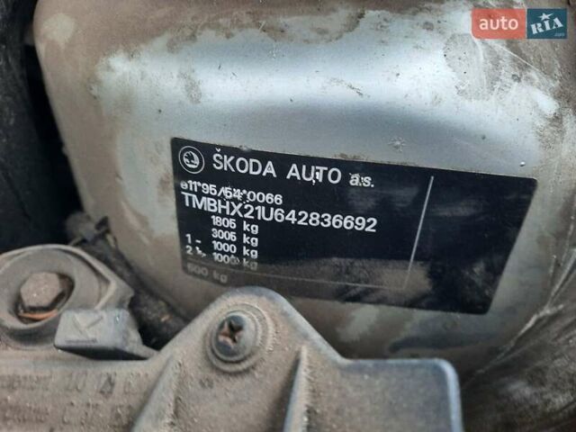 Сірий Шкода Октавія, об'ємом двигуна 1.6 л та пробігом 202 тис. км за 4850 $, фото 74 на Automoto.ua