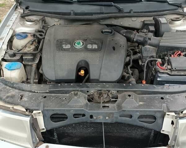 Шкода Октавия 2003 в Макарове на Automoto.ua Серый Шкода Октавия, объемом двигателя 1.6 л и пробегом 253 тыс. км за 4900 $, фото 16 на Automoto.ua