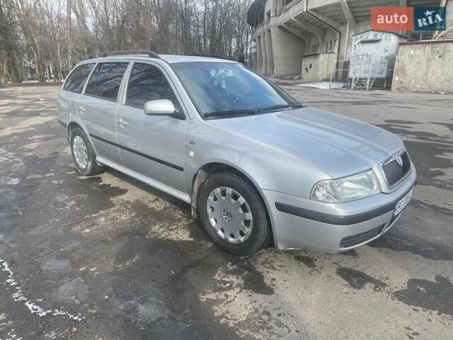 Серый Шкода Октавия, объемом двигателя 1.6 л и пробегом 272 тыс. км за 4500 $, фото 2 на Automoto.ua