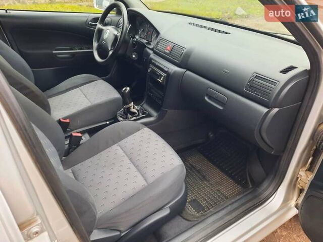 Сірий Шкода Октавія, об'ємом двигуна 1.6 л та пробігом 202 тис. км за 4850 $, фото 46 на Automoto.ua