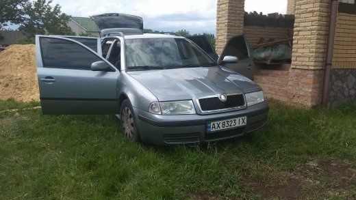 Серый Шкода Октавия, объемом двигателя 1.6 л и пробегом 194 тыс. км за 4000 $, фото 2 на Automoto.ua