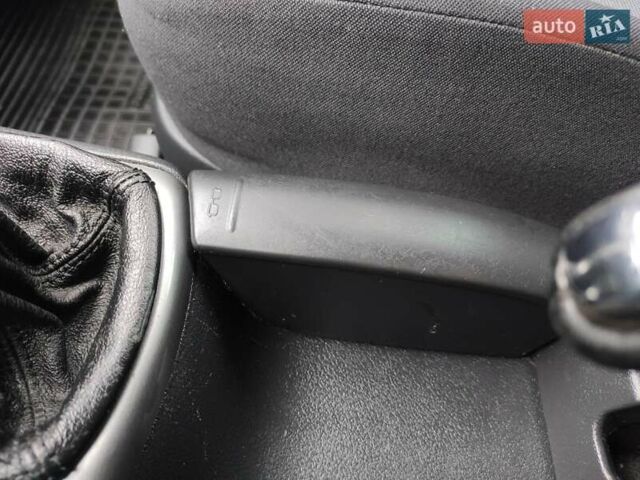 Серый Шкода Октавия, объемом двигателя 1.98 л и пробегом 296 тыс. км за 4599 $, фото 66 на Automoto.ua