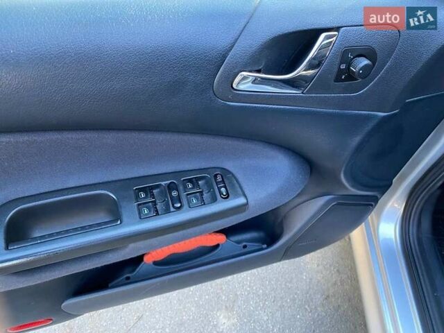 Сірий Шкода Октавія, об'ємом двигуна 1.9 л та пробігом 311 тис. км за 5600 $, фото 11 на Automoto.ua