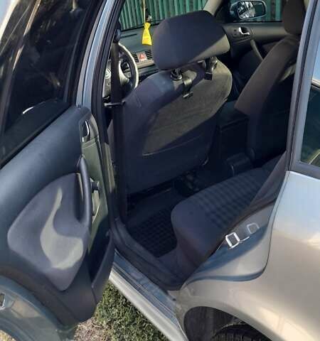 Серый Шкода Октавия, объемом двигателя 1.6 л и пробегом 210 тыс. км за 4900 $, фото 6 на Automoto.ua