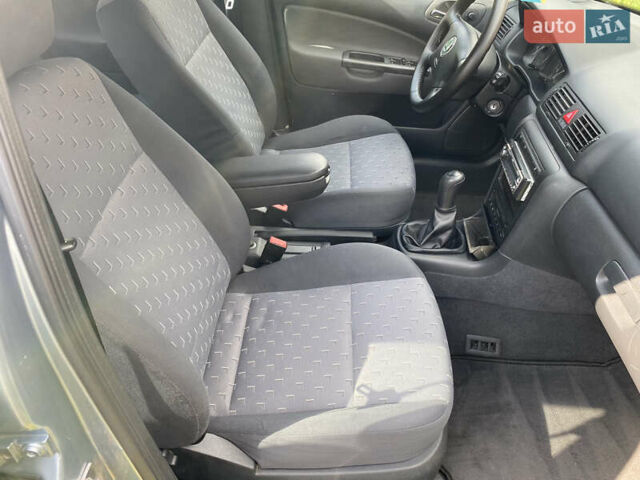 Серый Шкода Октавия, объемом двигателя 1.6 л и пробегом 253 тыс. км за 4500 $, фото 7 на Automoto.ua