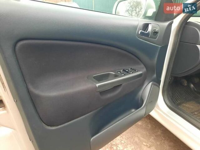 Сірий Шкода Октавія, об'ємом двигуна 1.6 л та пробігом 202 тис. км за 4850 $, фото 82 на Automoto.ua