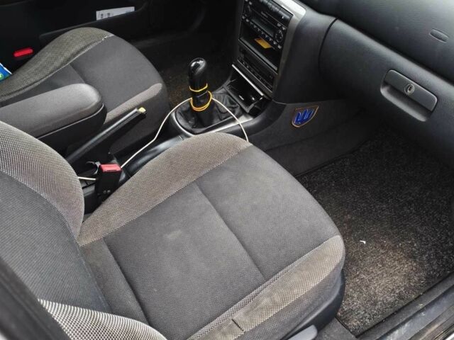 Сірий Шкода Октавія, об'ємом двигуна 2 л та пробігом 250 тис. км за 4700 $, фото 7 на Automoto.ua