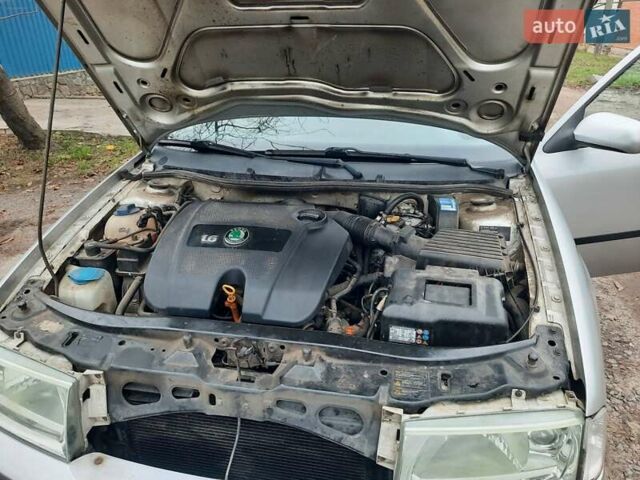 Сірий Шкода Октавія, об'ємом двигуна 1.6 л та пробігом 202 тис. км за 4850 $, фото 78 на Automoto.ua