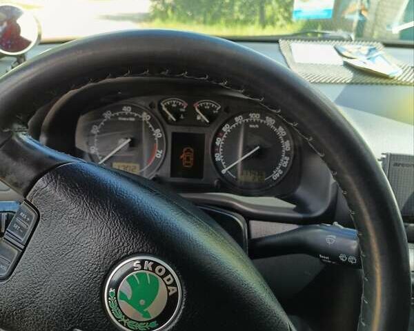 Серый Шкода Октавия, объемом двигателя 1.8 л и пробегом 317 тыс. км за 6500 $, фото 4 на Automoto.ua