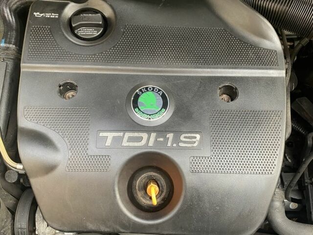 Серый Шкода Октавия, объемом двигателя 1.9 л и пробегом 325 тыс. км за 5300 $, фото 4 на Automoto.ua