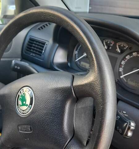 Шкода Октавія 2003 у Києві на Automoto.ua Сірий Шкода Октавія, об'ємом двигуна 1.9 л та пробігом 395 тис. км за 5300 $, фото 4 на Automoto.ua