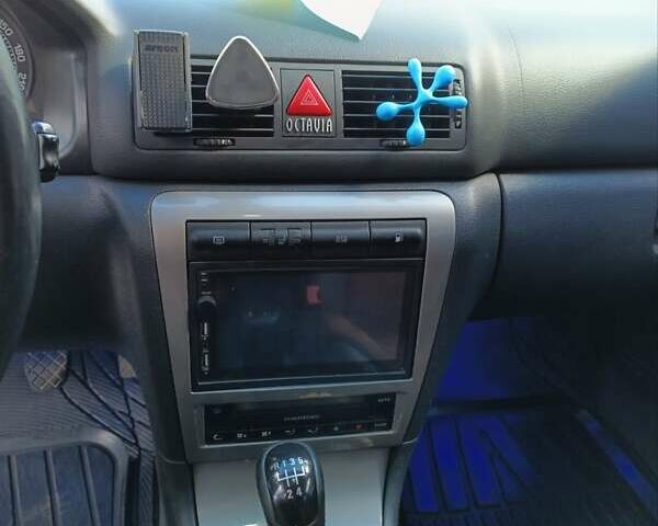 Серый Шкода Октавия, объемом двигателя 1.8 л и пробегом 317 тыс. км за 6500 $, фото 2 на Automoto.ua