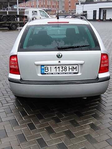 Серый Шкода Октавия, объемом двигателя 1.6 л и пробегом 220 тыс. км за 4350 $, фото 3 на Automoto.ua