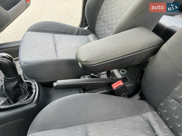 Серый Шкода Октавия, объемом двигателя 1.98 л и пробегом 313 тыс. км за 2999 $, фото 21 на Automoto.ua