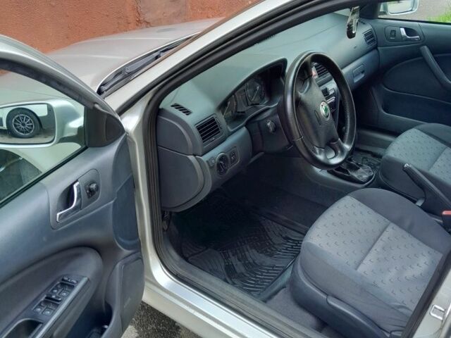 Серый Шкода Октавия, объемом двигателя 0 л и пробегом 220 тыс. км за 4000 $, фото 7 на Automoto.ua