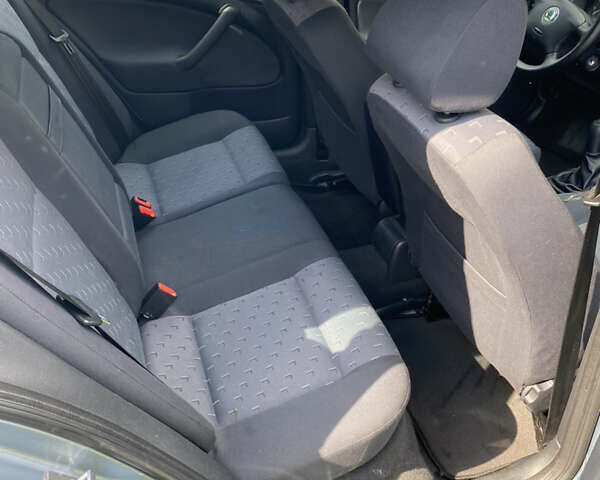 Серый Шкода Октавия, объемом двигателя 1.6 л и пробегом 253 тыс. км за 4500 $, фото 8 на Automoto.ua