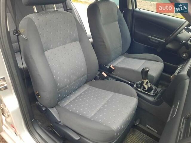 Сірий Шкода Октавія, об'ємом двигуна 1.6 л та пробігом 202 тис. км за 4850 $, фото 56 на Automoto.ua