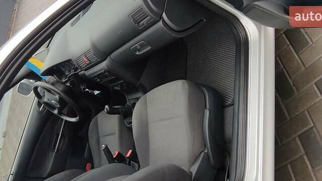 Серый Шкода Октавия, объемом двигателя 1.6 л и пробегом 220 тыс. км за 4350 $, фото 10 на Automoto.ua