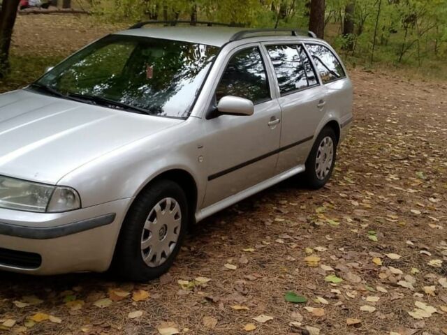 Серый Шкода Октавия, объемом двигателя 0 л и пробегом 318 тыс. км за 2300 $, фото 1 на Automoto.ua