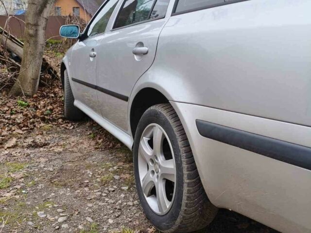 Сірий Шкода Октавія, об'ємом двигуна 2 л та пробігом 250 тис. км за 4700 $, фото 2 на Automoto.ua