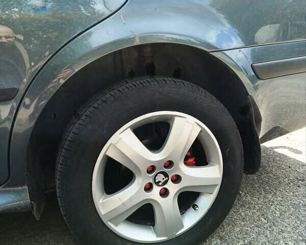 Серый Шкода Октавия, объемом двигателя 1.8 л и пробегом 317 тыс. км за 6500 $, фото 16 на Automoto.ua