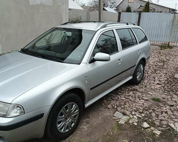 Шкода Октавия 2003 в Макарове на Automoto.ua Серый Шкода Октавия, объемом двигателя 1.6 л и пробегом 253 тыс. км за 4900 $, фото 15 на Automoto.ua