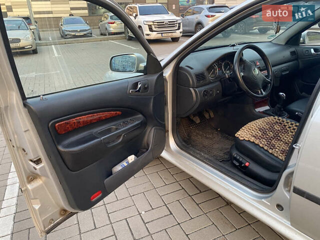 Серый Шкода Октавия, объемом двигателя 1.8 л и пробегом 320 тыс. км за 4999 $, фото 26 на Automoto.ua