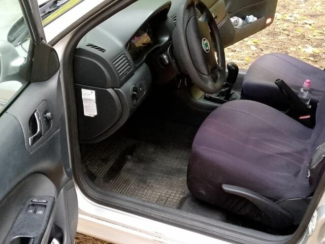 Серый Шкода Октавия, объемом двигателя 0 л и пробегом 318 тыс. км за 2300 $, фото 6 на Automoto.ua