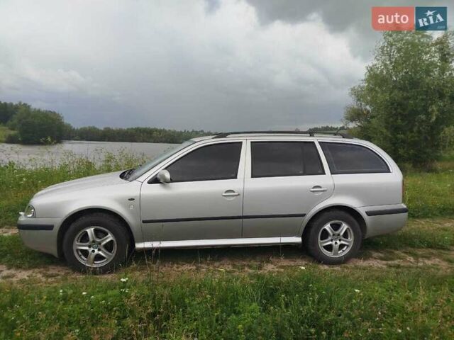 Серый Шкода Октавия, объемом двигателя 1.6 л и пробегом 197 тыс. км за 5550 $, фото 2 на Automoto.ua