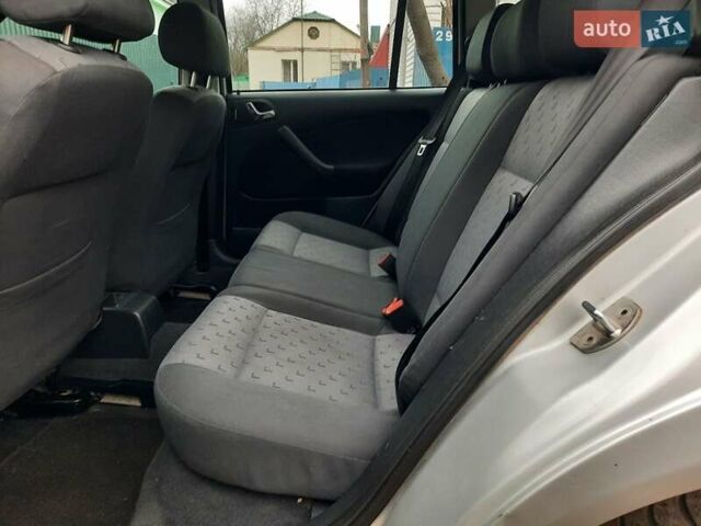 Сірий Шкода Октавія, об'ємом двигуна 1.6 л та пробігом 202 тис. км за 4850 $, фото 40 на Automoto.ua