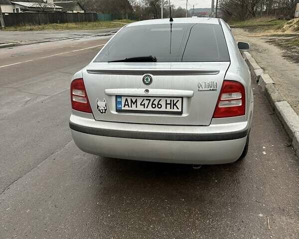 Серый Шкода Октавия, объемом двигателя 1.6 л и пробегом 387 тыс. км за 3500 $, фото 1 на Automoto.ua