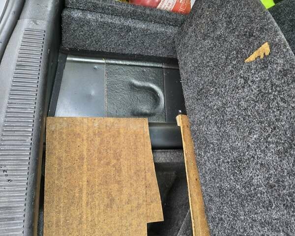 Серый Шкода Октавия, объемом двигателя 1.98 л и пробегом 235 тыс. км за 4900 $, фото 41 на Automoto.ua