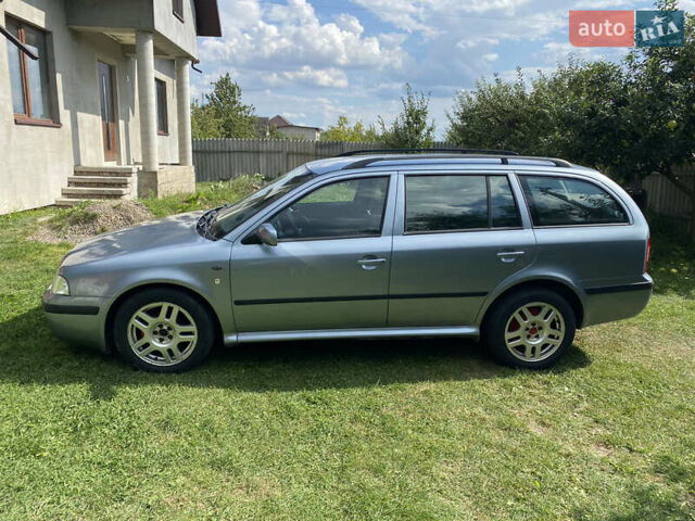 Серый Шкода Октавия, объемом двигателя 1.6 л и пробегом 253 тыс. км за 4500 $, фото 1 на Automoto.ua