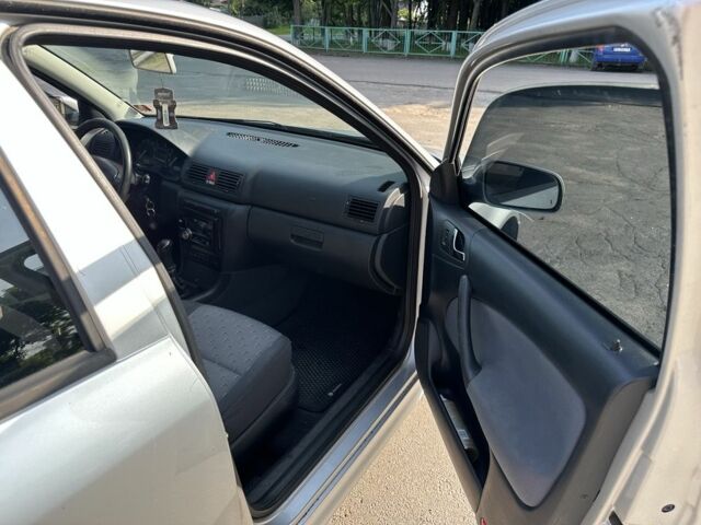 Серый Шкода Октавия, объемом двигателя 1.6 л и пробегом 252 тыс. км за 4300 $, фото 8 на Automoto.ua