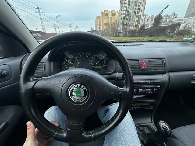 Сірий Шкода Октавія, об'ємом двигуна 0 л та пробігом 270 тис. км за 2999 $, фото 7 на Automoto.ua