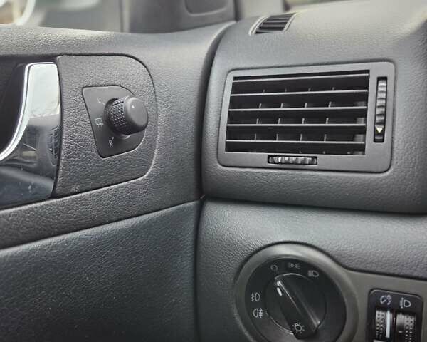 Сірий Шкода Октавія, об'ємом двигуна 1.6 л та пробігом 305 тис. км за 3900 $, фото 7 на Automoto.ua